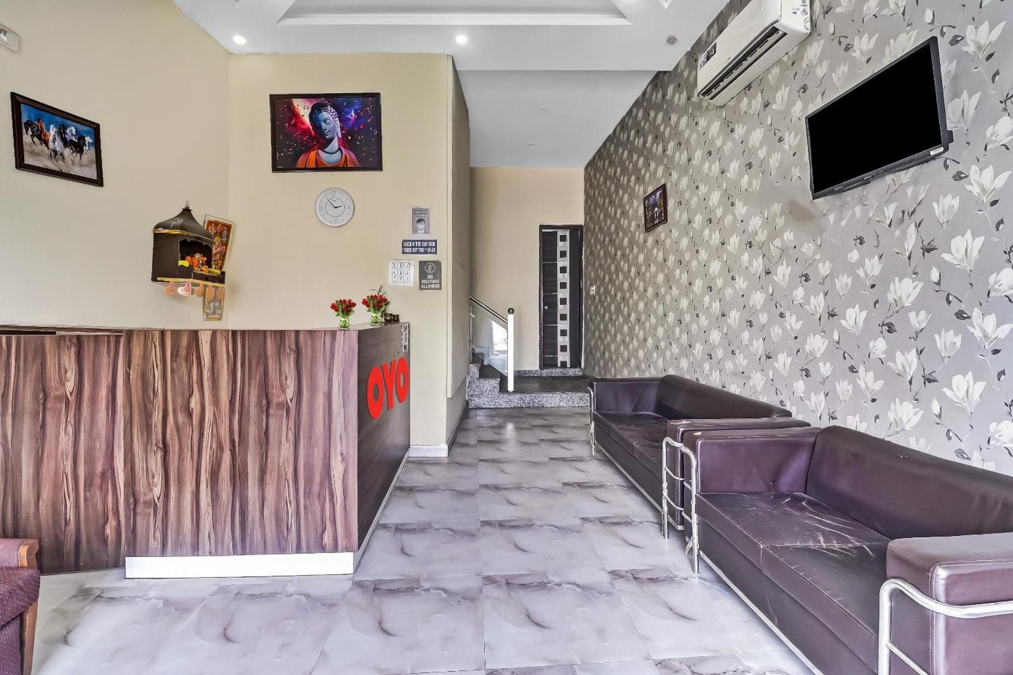 Hotel O Prince Home Stay Near Ambience Mall New Delhi Ngoại thất bức ảnh
