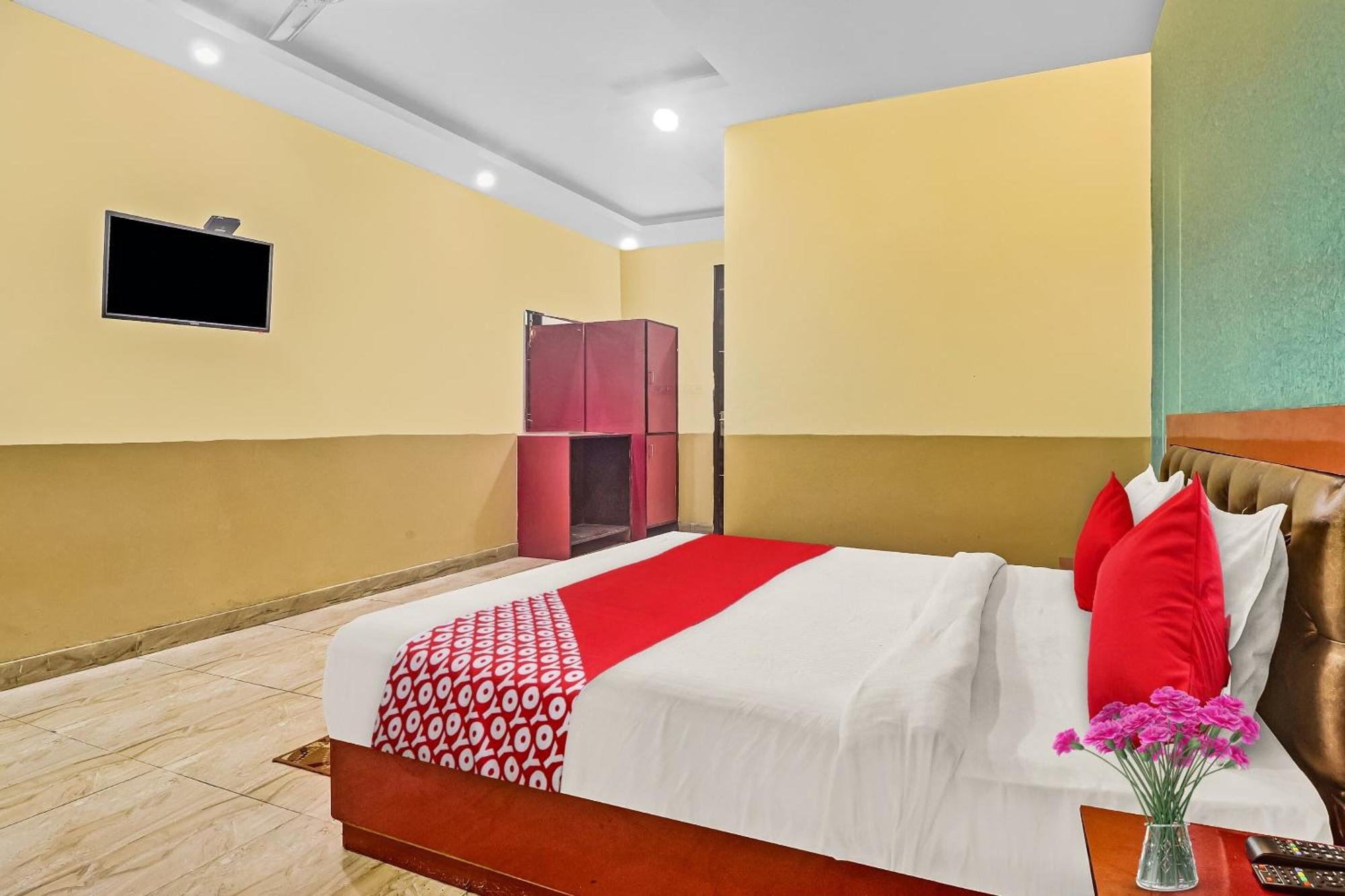 Hotel O Prince Home Stay Near Ambience Mall New Delhi Ngoại thất bức ảnh