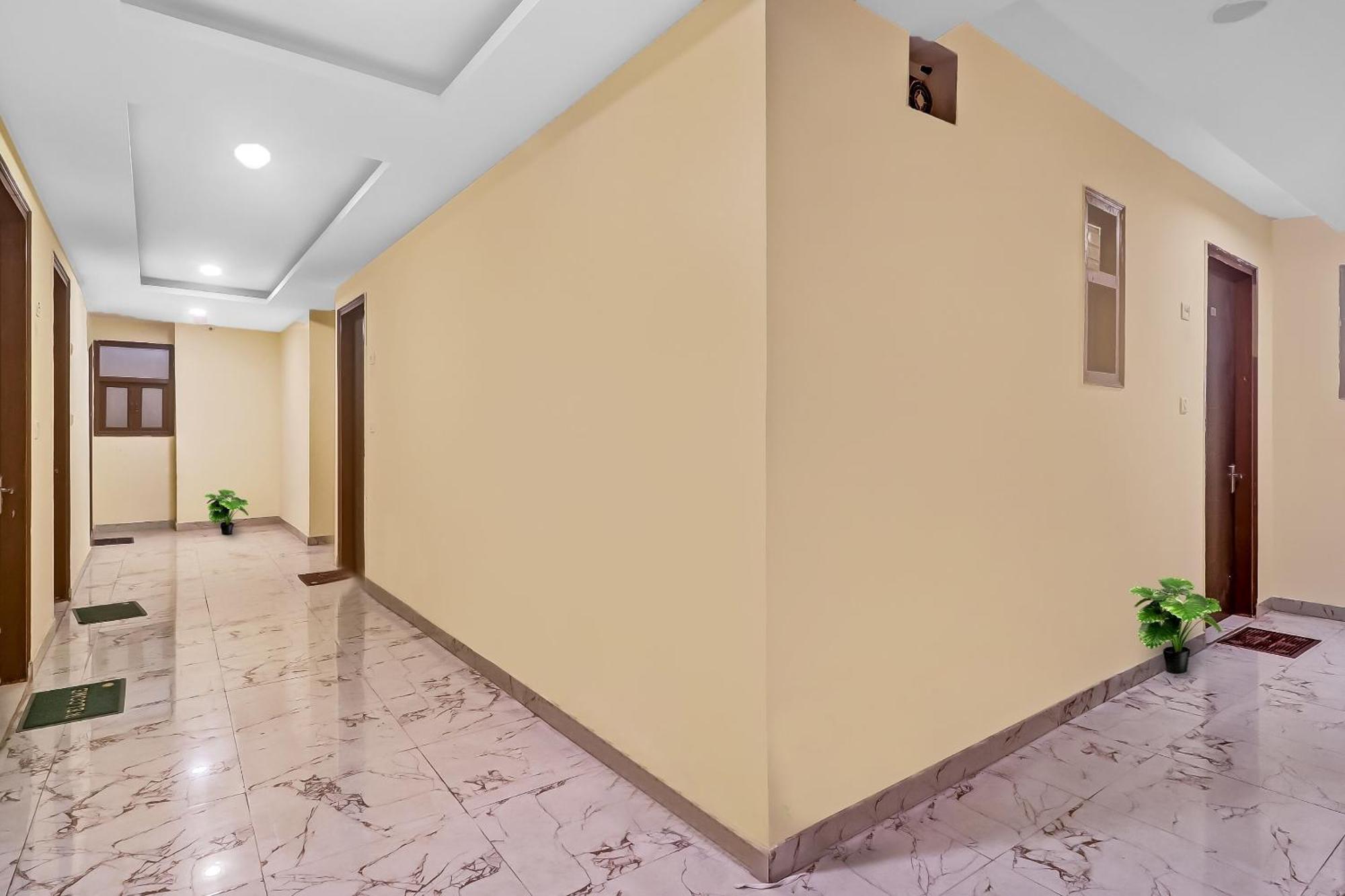 Hotel O Prince Home Stay Near Ambience Mall New Delhi Ngoại thất bức ảnh
