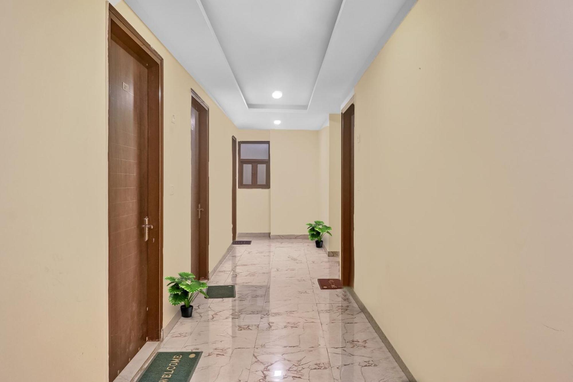 Hotel O Prince Home Stay Near Ambience Mall New Delhi Ngoại thất bức ảnh